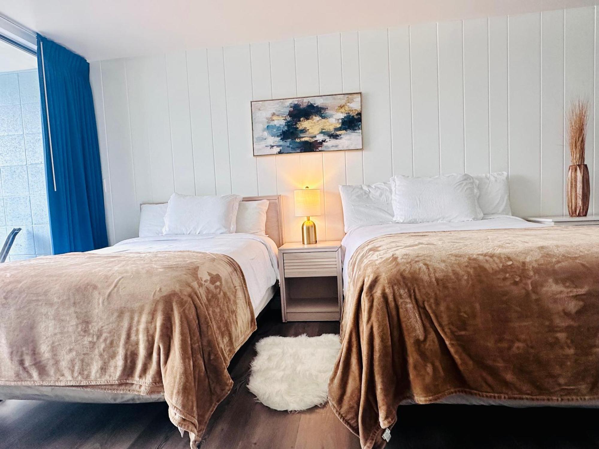 Hotel Foghorn Harbor