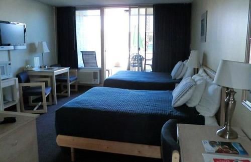 Foghorn Harbor Hotel