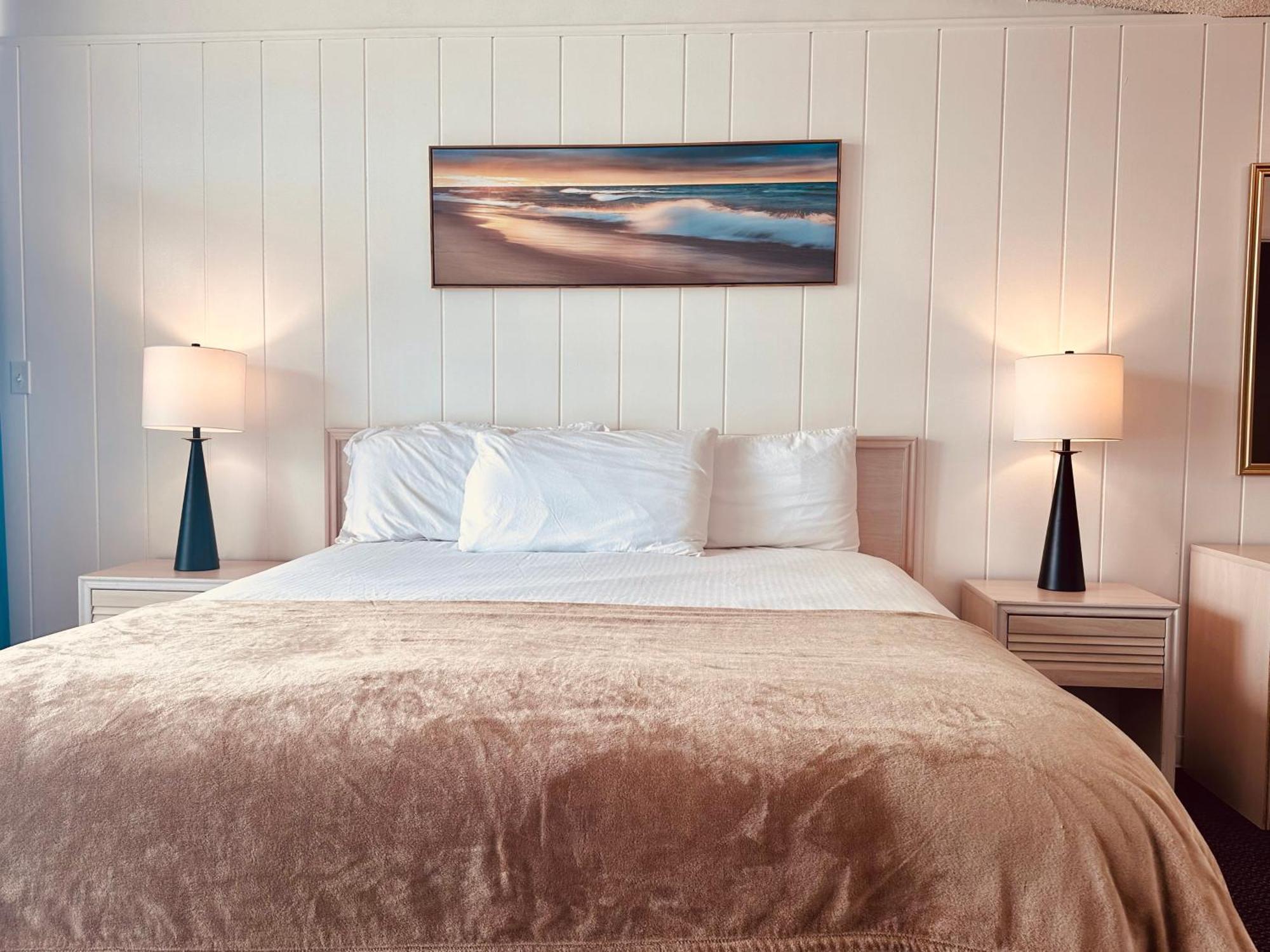 Foghorn Harbor Hotel Marina del Rey